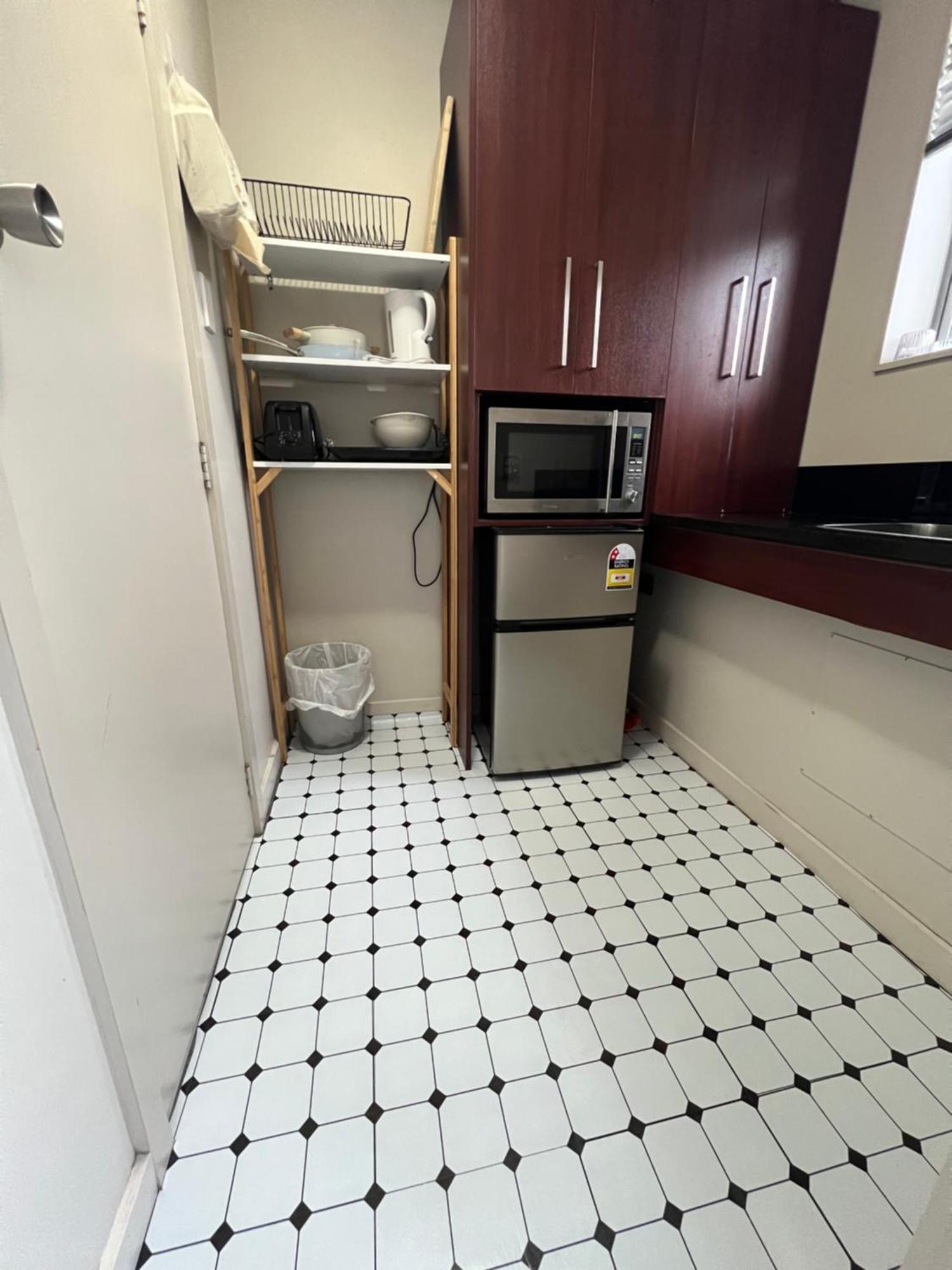Cosy Motel Studio Apartment In Central City-Up To 2 Beds Крайстчърч Екстериор снимка